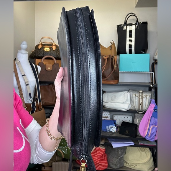 Vintage Bally Black Leather Curved Dome Crossbody Bag Made in Italy 1988-1994 - Picture 9 of 11